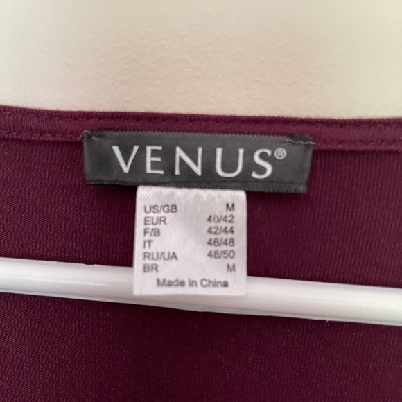 Burgundy top - Picture 2 of 2